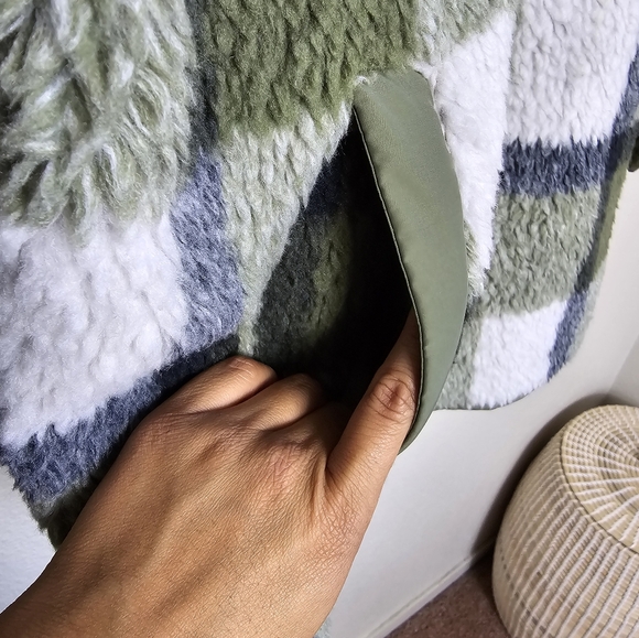 Madewell (Re)sourced Sherpa Popover Tunic Jacket in Plaid Olive Surplus Size S - Picture 8 of 16